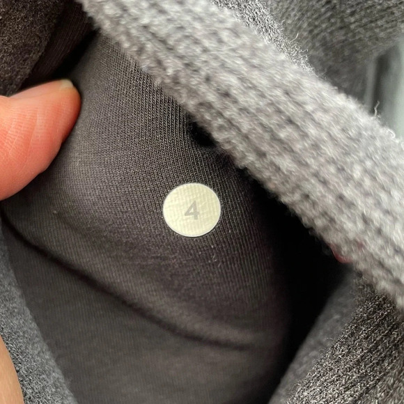 Lululemon Radiant Jacket In Heathered Black,  Size 4 - Picture 10 of 11